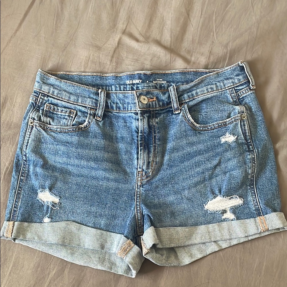 Old Navy Mid Rise Boyfriend Shorts, Size 6